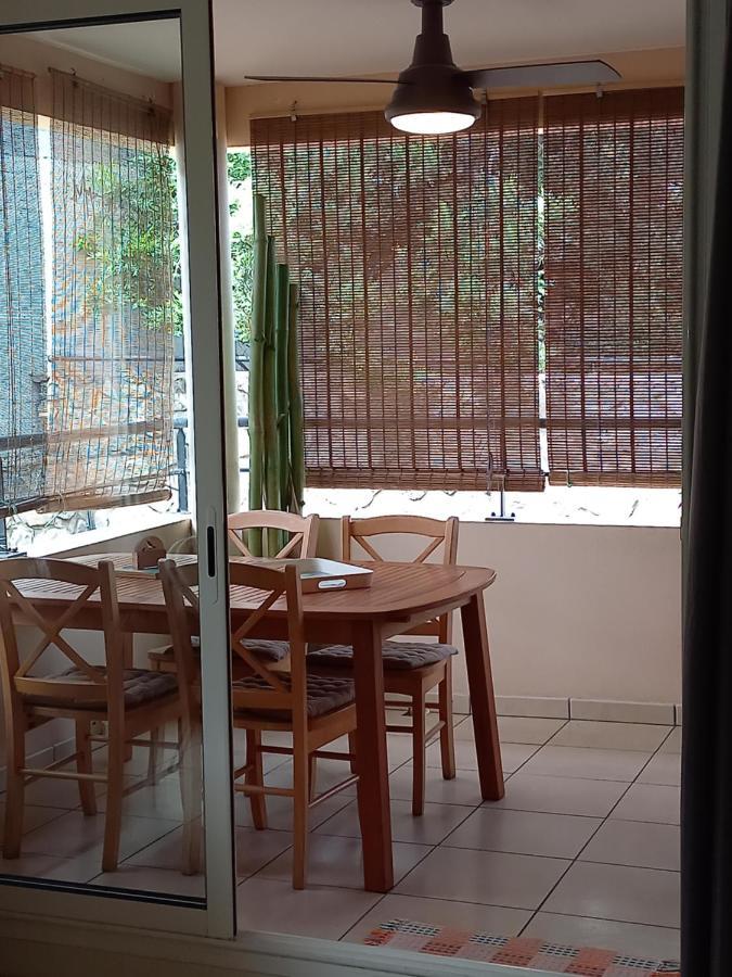 Bel Appartement Avec Terrasse Proche Des Plages Saint-Gilles-les Bains Ngoại thất bức ảnh